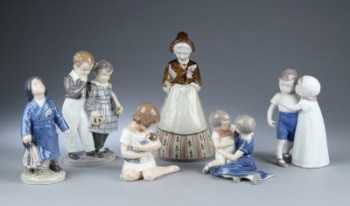 Royal Copenhagen og Bing & Grøndahl. En samling figurer af porcelæn og stentøj (6)