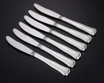 Carl M. Cohr, Double fluted, dinner knives with silver handles (6)