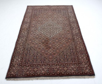 Iranian Bidjar hand-knotted carpet 134x224