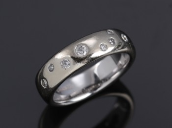 Chanti. Diamond ring of 14 kt. white gold, 0.15 ct.