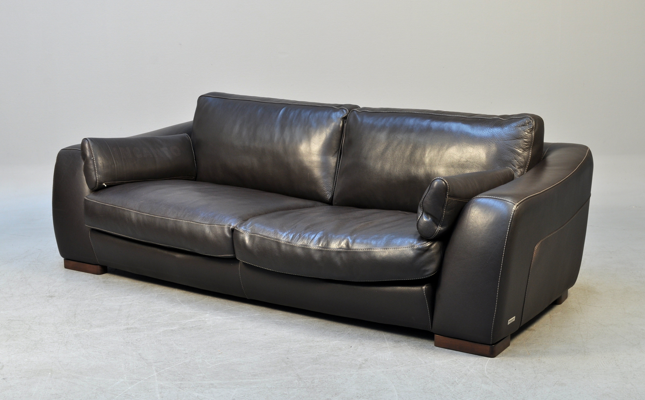 incanto brown leather sofa