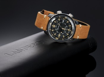 Landeron Compressor GMT. Mens watch in steel with dark dial with date, 2020s