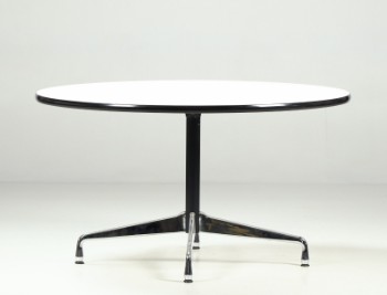 Charles Eames. Round dining table / Segmented Table Ø 130 cm