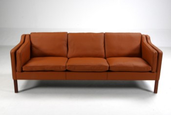 Børge Mogensen. Tre-personers sofa, model 2213. Bøffellæder / valnød. Komplet nyrenorveret