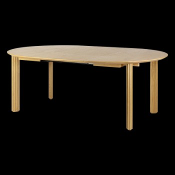 Søren Ravn Christensen for Umage. Round dining table with extension, model Comfort Circle, oak