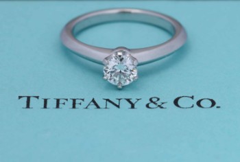 Tiffany & Co Brilliant platinum solitaire ring, approx. 0.47 ct