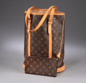 Louis Vuitton. Bucket GM, skuldertaske af Monogram Canvas