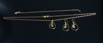 Jewelery set of gold-plated silver with gray topaz (5)
