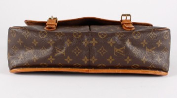 Sold at Auction: LOUIS VUITTON GIBECIERE GM