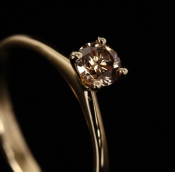 Solitaire diamond ring of 14 kt. gold, 0.41 kt.