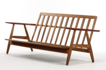 Hans J. Wegner. Tre-pers. sofa af egetræ, model GE-240 - Cigaren