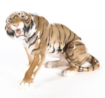 Bing & Grøndahl/ Lauritz Jensen. Siddende tiger, figur af porcelæn, nr. 1712