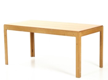 Børge Mogensen. Folding dining table in oak model 6300 from Fredericia chair factory