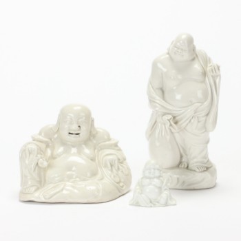Tre kinesiske Budai figurer i blanc de chine, 1900-tallet (3)