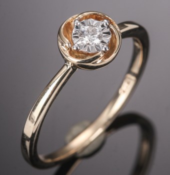 Diamonds by Frisenholm. Diamond ring of 9 kt. gold