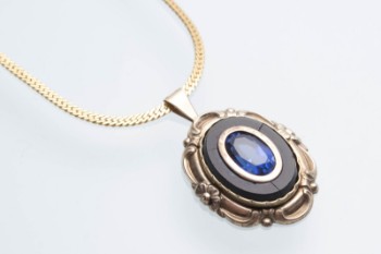 Necklace with pendant of 14 kt gold adorned with a sapphire