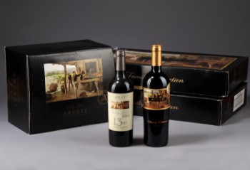 Rødvin. 6 fl. Aresti Family Collection 13 years Limited Curico Valley Chile 2001/12 fl. Aresti Family Collection Curico Valley Chile 2009 (18)