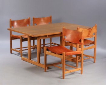 Børge Mogensen. Set of 4 hunting chairs and shaker table (5)