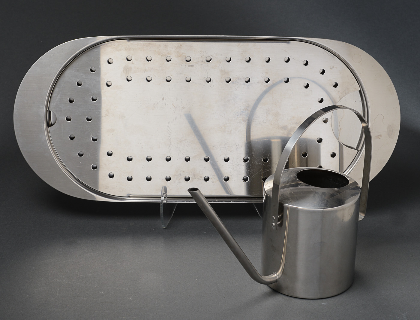 Arne Jacobsen for Stelton. Cylindaline vandkande samt fiskefad 2