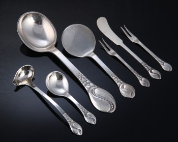 Evald Nielsen. Silver serving pieces in cutlery no. 12: Lupine (7)