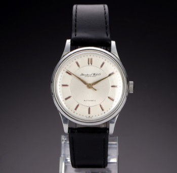 IWC International. Vintage mens watch in steel with light dial, approx. 1963