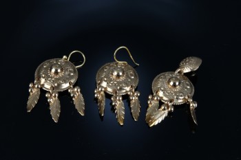 Vintage bronze jewelry set - pendant and earrings, Finland (3)