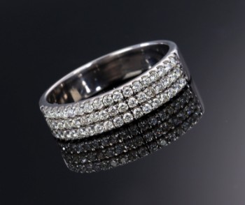 Unisex diamond ring of 14 kt. white gold, a total of 0.765 ct.