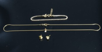 Jewelery set of gilded silver with c.z. (5)
