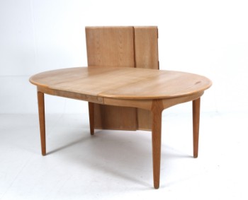 Henry Kjærnulf. Oak dining table, model 62 (4)