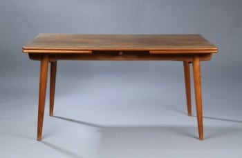 Hans J. Wegner. Spisebord af teaktræ fra 60erne, model AT-312