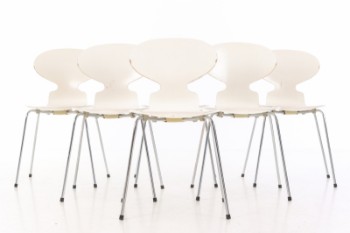 Arne Jacobsen for Fritz Hansen. Set of six Myren chairs, model 3101 (6)