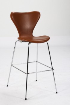 Arne Jacobsen. Syver barstol med cognavfarvet anilin læder