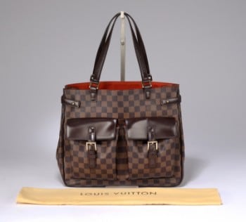 Louis Vuitton. Uzes hånd-/ skuldertaske af Damier Ebene Canvas