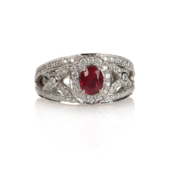 Ring with ruby ??and brilliants, approx. 0.70 ct of white gold