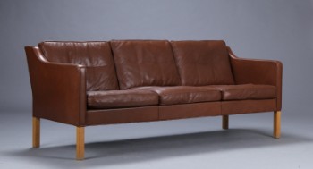 Børge Mogensen. Tre-personers sofa, model 2323, brunt læder