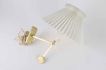 Le Klint: Tilt lamp made of brass