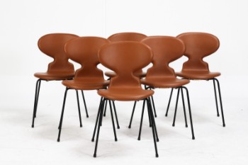 Arne Jacobsen. Et sæt på seks Myren stole, cognacfarvet læder, model 3101 (6)