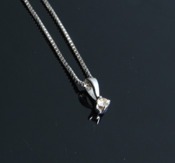 Venezia chain with solitaire pendant, 14 kt. white gold (2)