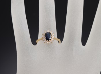 Sapphire and diamond ring of 18 kt. gold