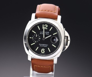 Panerai Luminor Marina. Mens watch in steel with black dial and date, approx. 2004