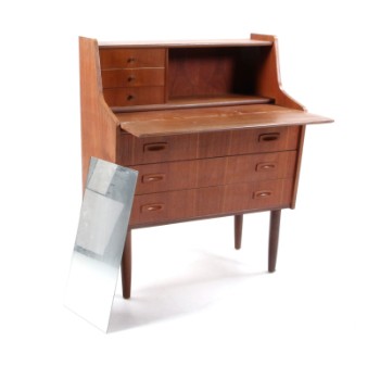 Danish furniture manufacturer. Chatol / dressing table, teak wood