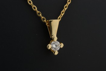 Miss Diamond solitairevedhæng med brillant på ca. 0.08 ct. 14 kt. guld, dertil en kæde af forgyldt sterling sølv