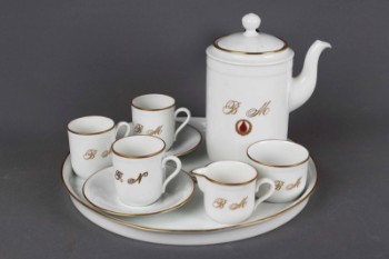 Kay Bojesen (1886-1958) for Bing & Grøndahl: Chokoladeservice af porcelæn (9)