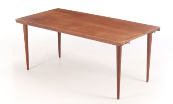 Kai Kristiansen for Fritz Hansen. Rektangulært spisebord af teak med tillægsplader, model 4670 - Sjældent udbudt (1+2)