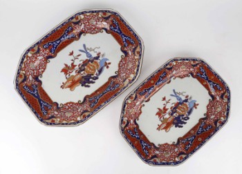Spodes New Stone, England. Two porcelain dishes with Chinese decoration. (2)
