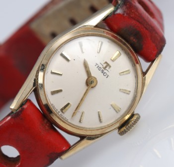 Tissot. Vintage ladies watch in a 14 kt. case. gold, approx. The 1970s