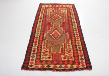 Northwest Persian kilim, 310 x 170 cm.