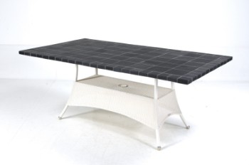 Caneline. Dining table / garden table, model lansing, slate/white polyrattan