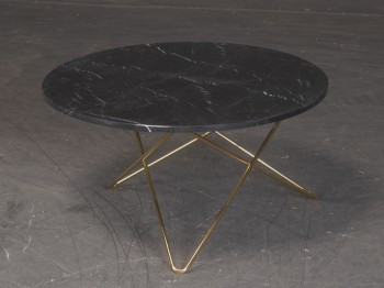 Dennis Marquart for OXDenmarq. Sofabord model O table