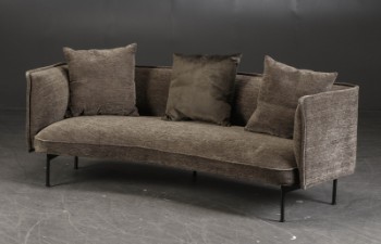 Nichetto studio for Wendelbo. 2½ pers. sofa model Lilin Curved.